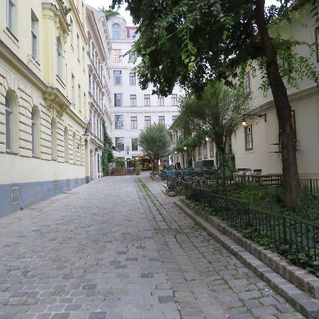 Ferienwohnungen Spittelberg Schrankgasse Wien Rom bilde